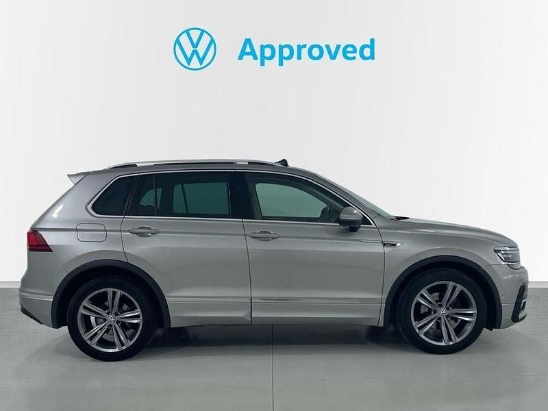 Usado VW Tiguan Sportline 150 CV (110 kW) 2020 Gris SUV