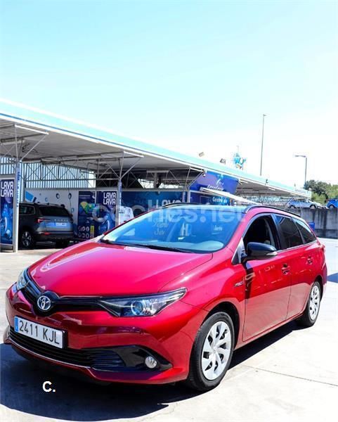 Rojo Usado 2018 Toyota Auris Hybrid Familiar | 15.700 € (Precio justo) - Imagen 1/4
