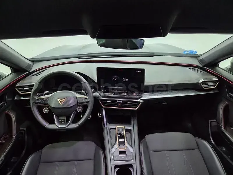 Usado Cupra Formentor 204 CV (150 kW) 2025 Gris / plata SUV