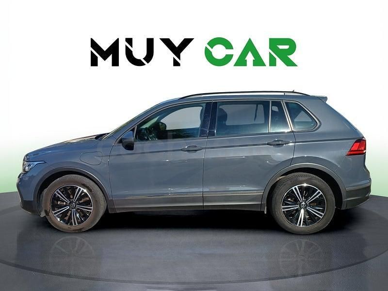 Usado VW Tiguan Life 245 CV (180 kW) 2021 Gris / plata SUV