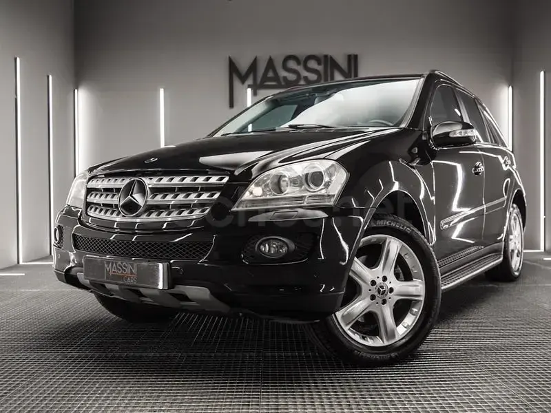Usado Mercedes ML320 224 CV (164 kW) 2008 Negro SUV