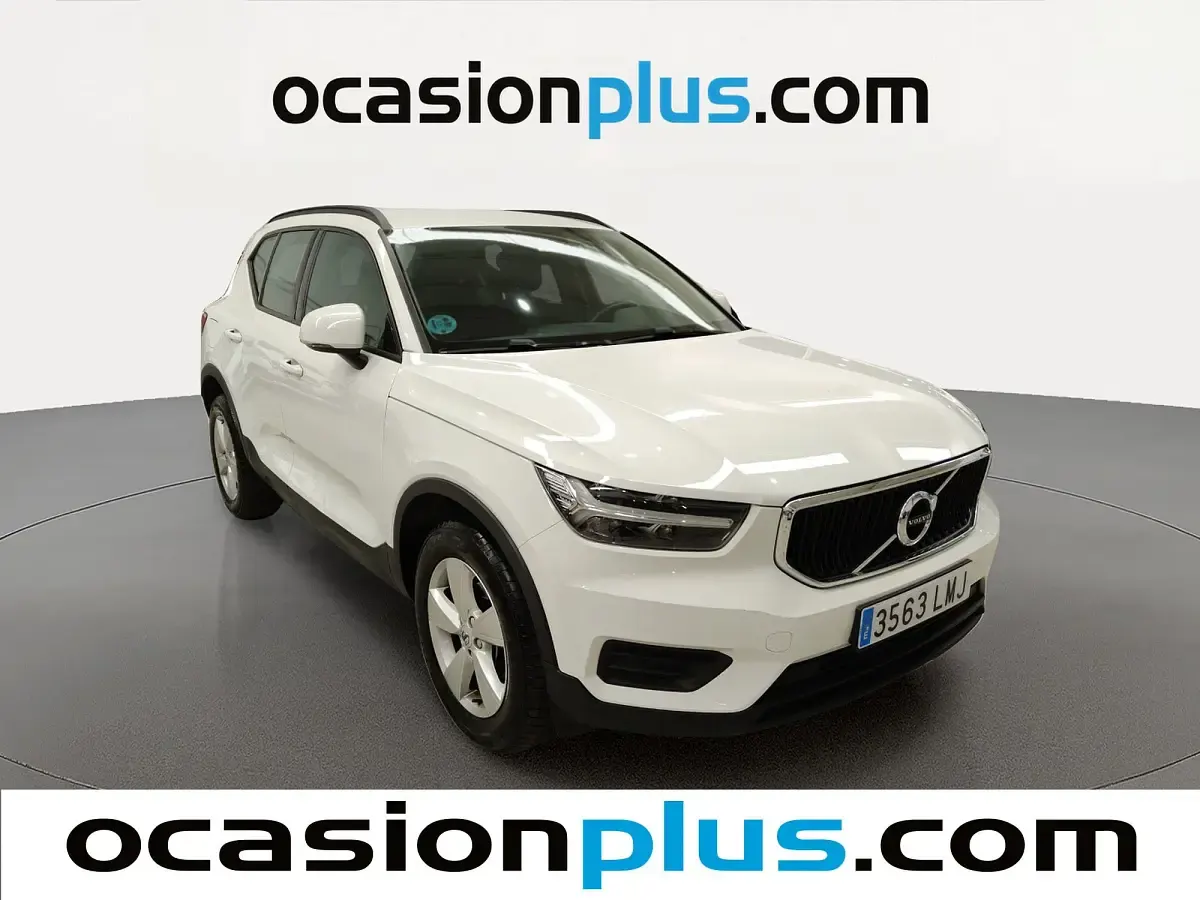 Usado Volvo XC40 Momentum 129 CV (94 kW) 2021 Blanco SUV