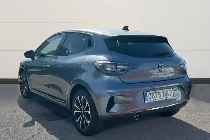 Usado Renault Clio Techno 100 CV (73 kW) 2025 Utilitario
