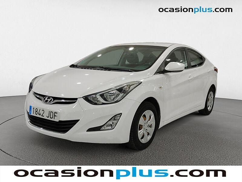 Blanco Usado 2015 Hyundai Elantra Comfort Berlina | 13.890 € (Un poco caro) - Imagen 1/4