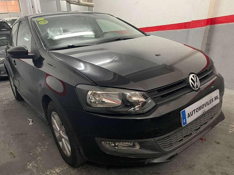 Usado VW Polo Advance 90 CV (66 kW) 2010 Negro Utilitario