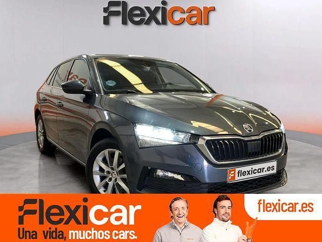 Gris Usado 2021 Skoda Scala Ambition Utilitario | 17.990 € (Un poco caro) - Imagen 1/4