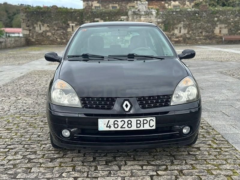 Usado Renault Clio II Dynamique 98 CV (72 kW) 2001 Negro Berlina