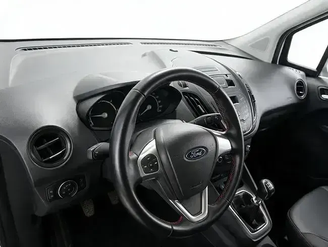 Usado Ford Tourneo Courier Sport 100 CV (73 kW) 2022 Blanco Monovolumen