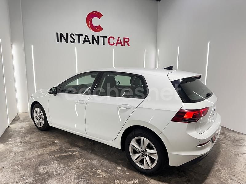 Usado VW Golf VIII Life 110 CV (80 kW) 2021 Blanco Berlina