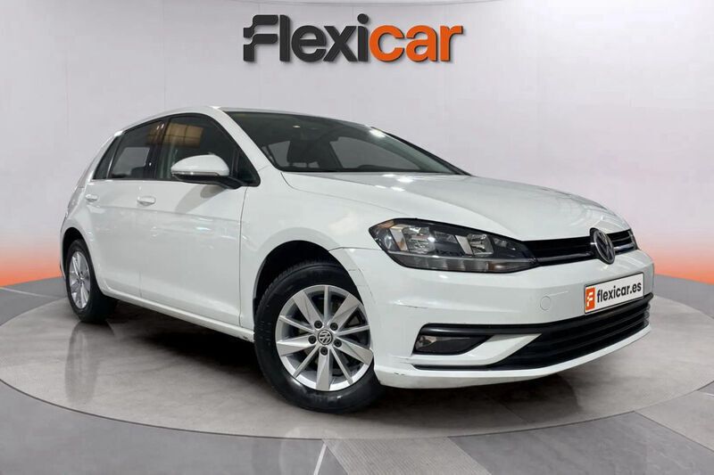 Blanco Usado 2018 VW Golf VII Business Berlina | 12.390 € (Buen precio) - Imagen 1/4