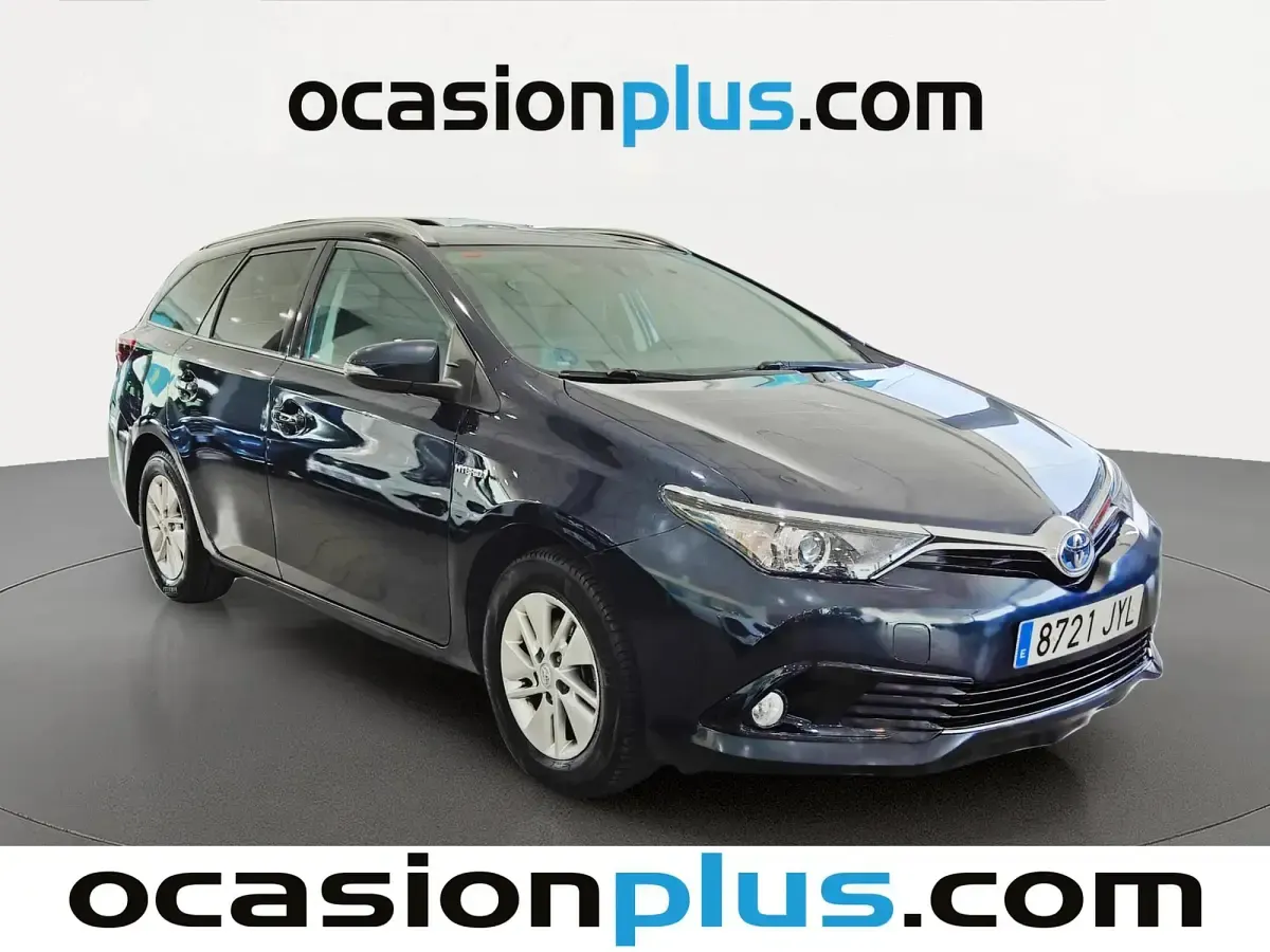 Usado Toyota Auris Hybrid Active 136 CV (100 kW) 2017 Gris Familiar