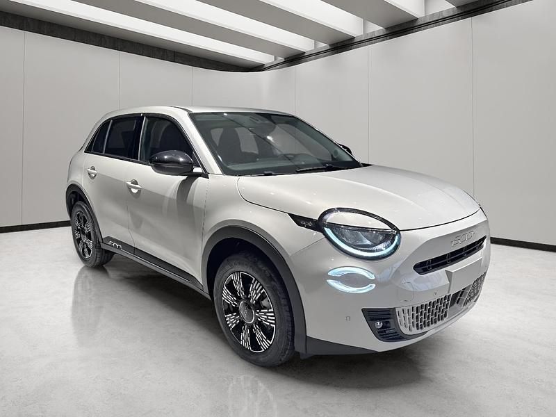 Nuevo Fiat 600 100 CV (73 kW) 2025 Blanco SUV