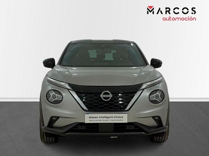 Usado Nissan Juke Tekna 145 CV (106 kW) 2022 Plata diamante con techo negro SUV