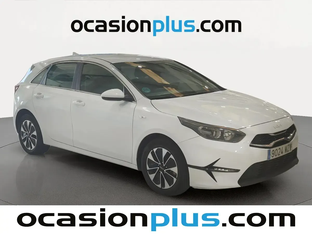 Usado Kia Ceed 101 CV (74 kW) 2025 Blanco Utilitario