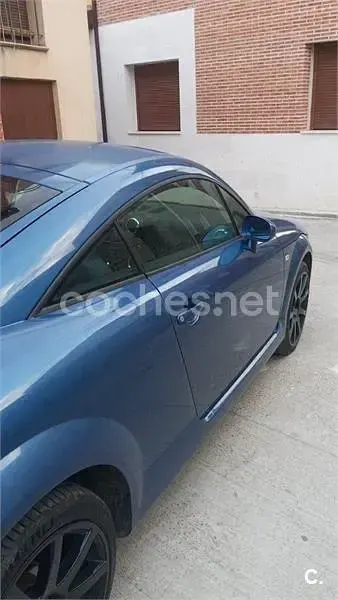 Begagnad Audi TT 180 HK (132 kW) 1999 Blå Sportkupé