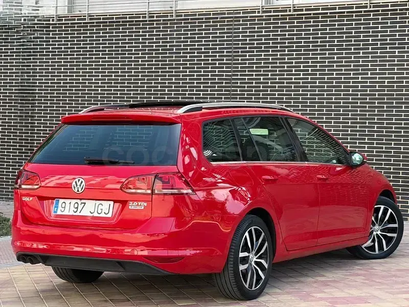 Usado VW Golf VII Advance 150 CV (110 kW) 2016 Rojo Familiar