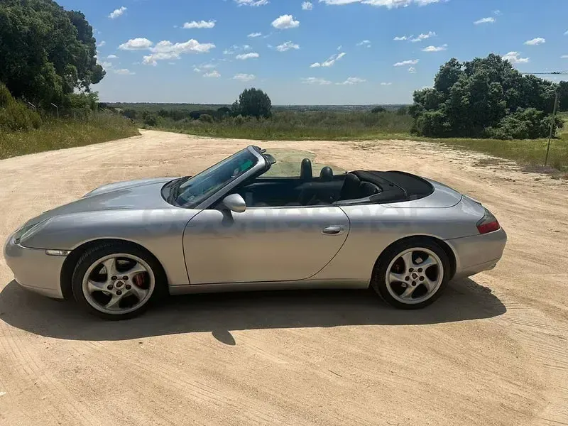 Usado Porsche 911 Carrera Cabriolet 320 CV (235 kW) 2001 Gris / plata Descapotable