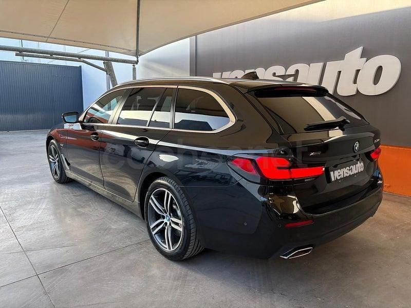 Usado BMW 530e 292 CV (214 kW) 2021 Negro Familiar