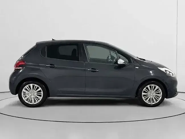 Occasion Peugeot 208 Style 82 PK (60 kW) 2016 Wit Hatchback