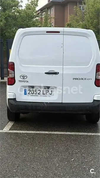 Usado Toyota Proace City City 102 CV (75 kW) 2020 Blanco Monovolumen
