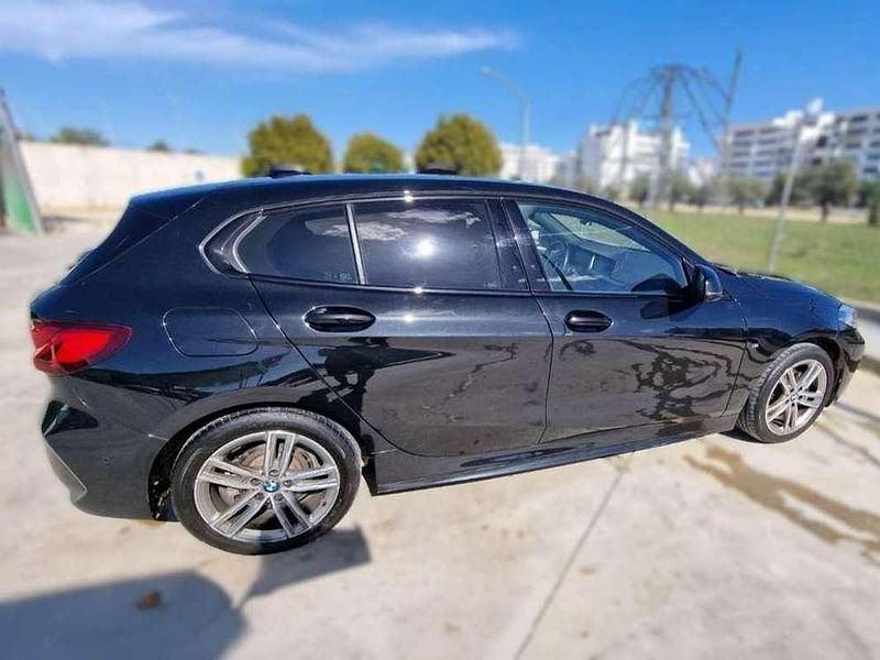 Usado BMW 118 Performance 150 CV (110 kW) 2022 Negro Utilitario
