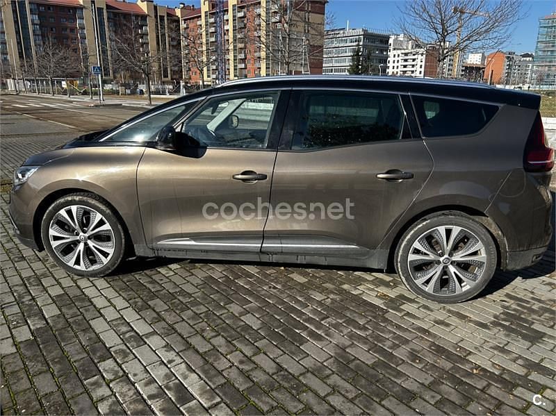 Usado Renault Grand Scénic IV Intens 130 CV (95 kW) 2017 Marrón Monovolumen
