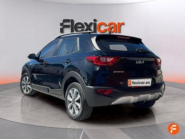 Usado Kia Stonic 84 HP (61 kW) 2024 Preto SUV