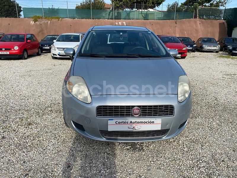 Usado Fiat Punto Active 75 CV (55 kW) 2009 Gris / plata Utilitario