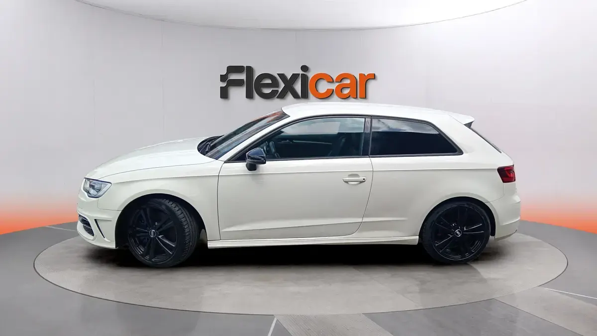 Usado Audi A3 Premium 300 CV (220 kW) 2015 Blanco Berlina