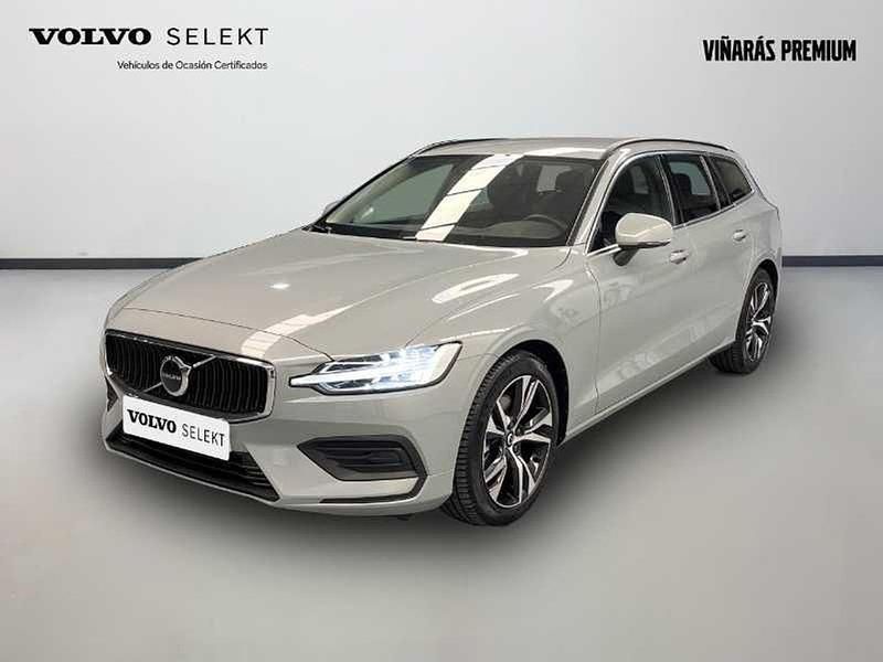 Usado Volvo V60 Core 2025 Gris Familiar