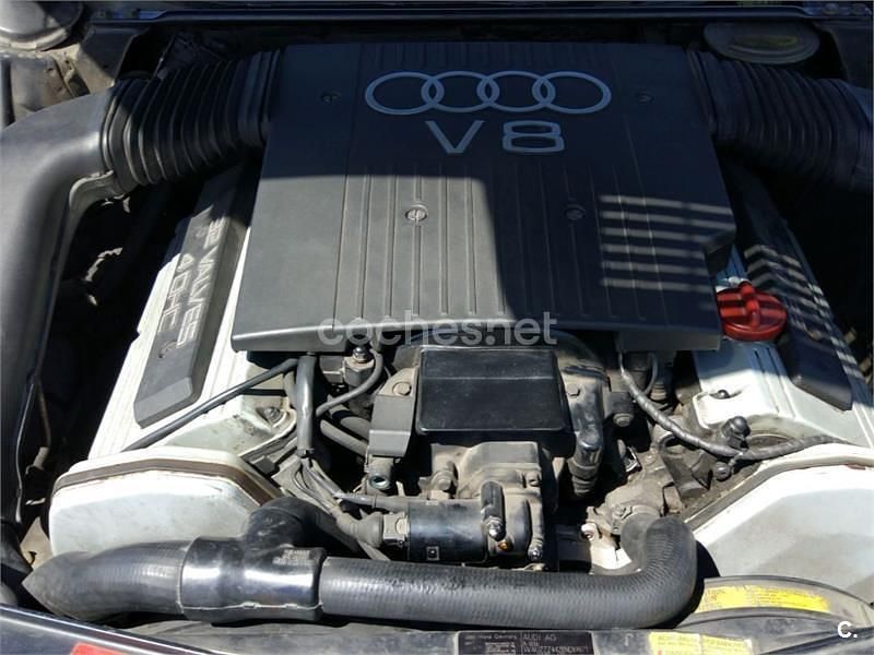 Usado Audi V8 250 CV (183 kW) 1989 Azul Berlina
