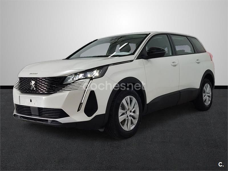Blanco Usado 2023 Peugeot 5008 Active Monovolumen | 27.800 € (Precio justo) - Imagen 1/1
