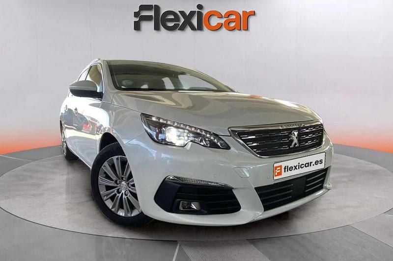 Blanco Usado 2021 Peugeot 308 SW Allure Familiar | 8490 € (Super precio) - Imagen 1/4