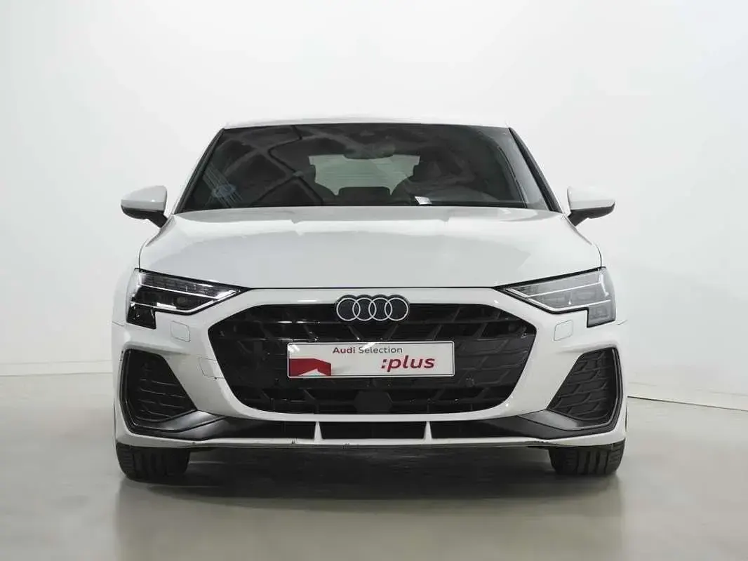 Usado Audi A3 Sportback S-Line 150 CV (110 kW) 2024 Blanco Utilitario