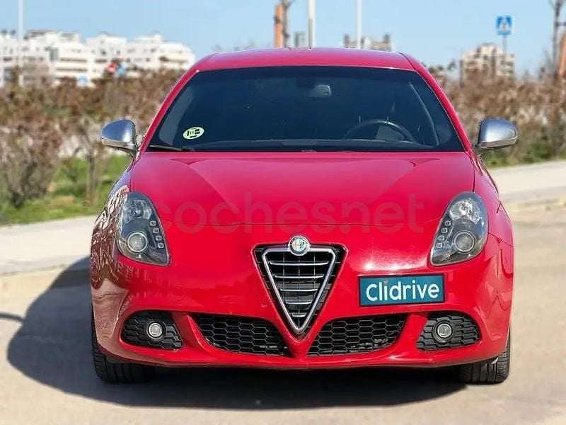 Usado Alfa Romeo Giulietta Distinctive 140 CV (102 kW) 2011 Rojo Utilitario