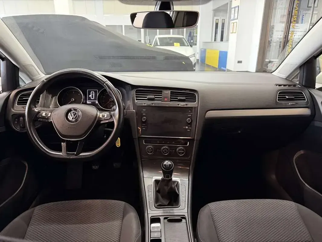 Usado VW Golf VII Advance 116 CV (85 kW) 2020 Blanco Familiar