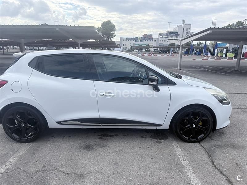 Usado Renault Clio IV Dynamique 90 CV (66 kW) 2014 Blanco Berlina