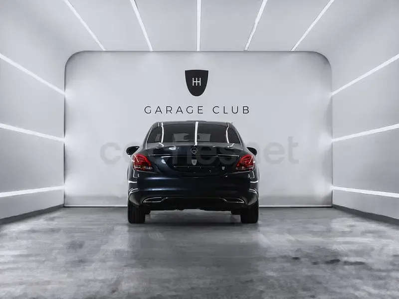 Usado Mercedes C180 Avantgarde 120 CV (88 kW) 2015 Gris / plata Berlina