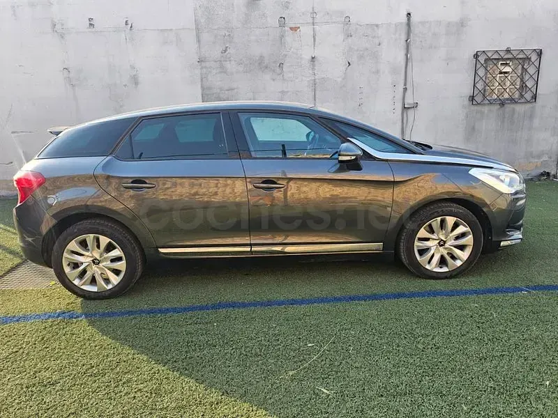 Usado Citroën DS5 163 CV (119 kW) 2014 Gris / plata Utilitario