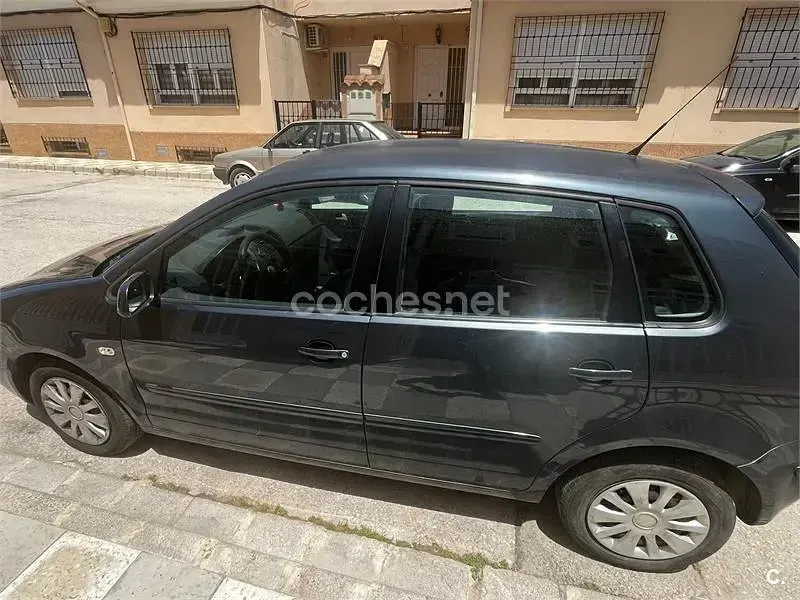 Usado VW Polo GT 75 CV (55 kW) 2005 Negro Utilitario