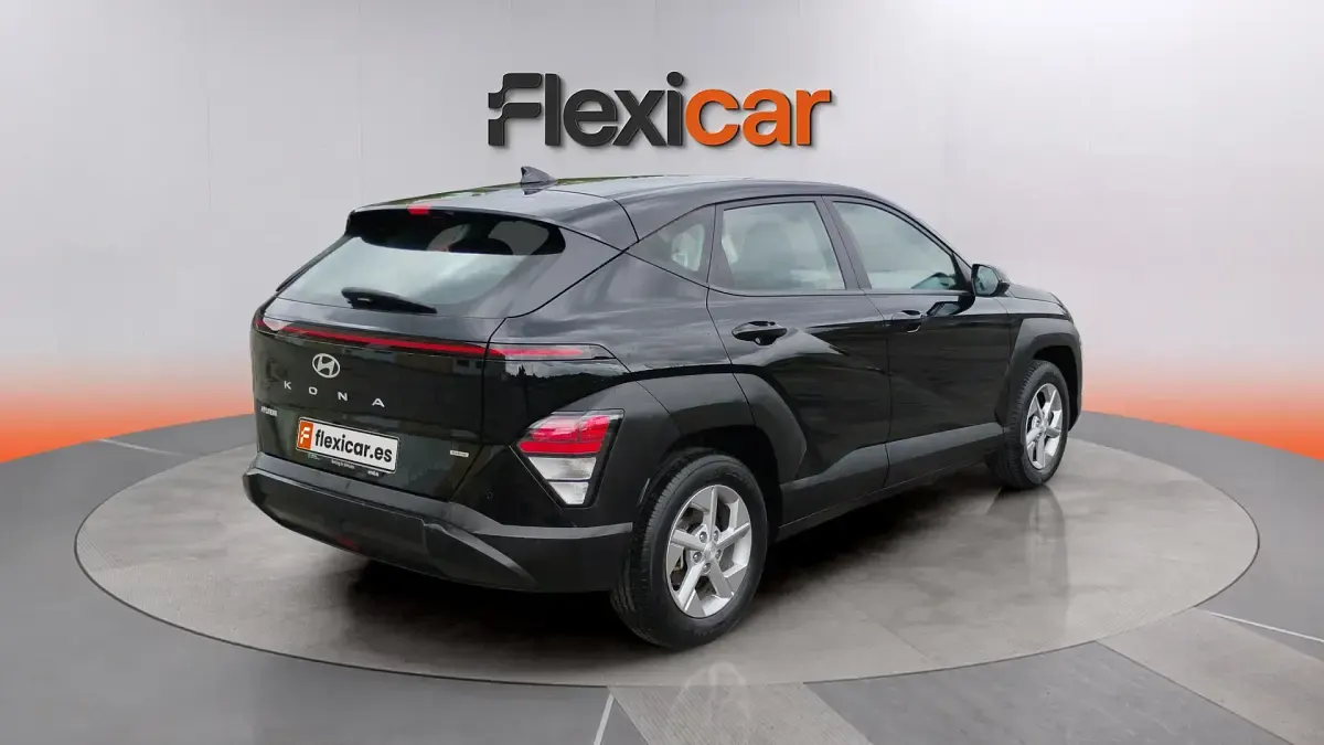 Usado Hyundai Kona 141 CV (103 kW) 2024 Negro SUV