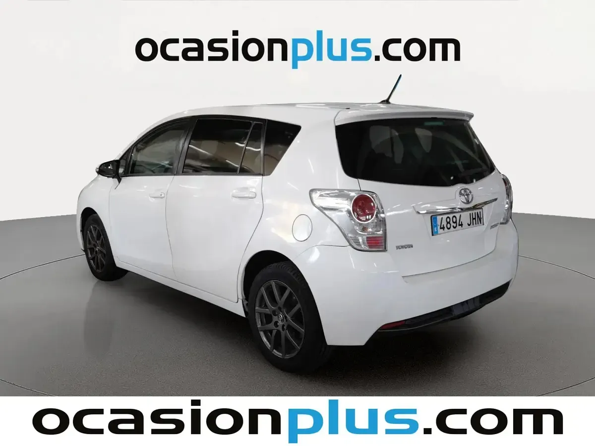 Usado Toyota Verso Advance 132 CV (97 kW) 2015 Blanco Monovolumen