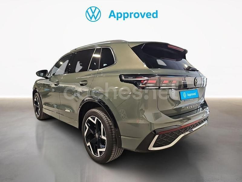Usado VW Tiguan R-line 204 CV (150 kW) 2025 Verde SUV