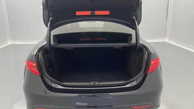 Usado Alfa Romeo Giulia Sprint 190 CV (139 kW) 2022 Negro Berlina