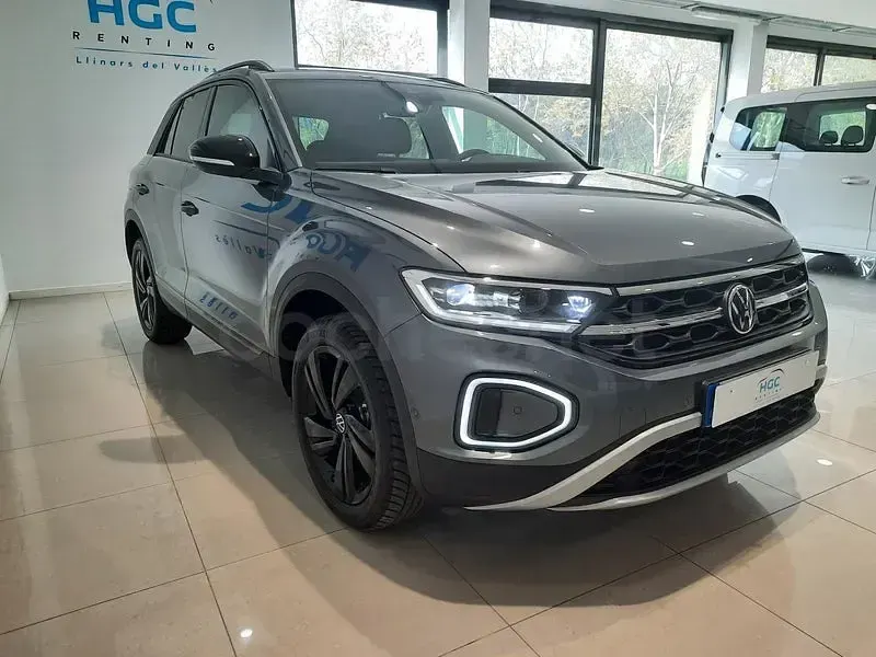 Usado VW T-Roc Cabriolet 150 CV (110 kW) 2025 Gris / plata SUV