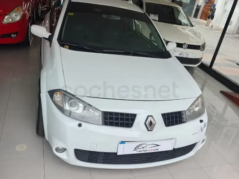 Usado Renault Mégane 225 CV (165 kW) 2005 Blanco Berlina