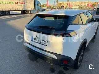 Usado Peugeot 2008 Style 110 CV (80 kW) 2021 Blanco SUV