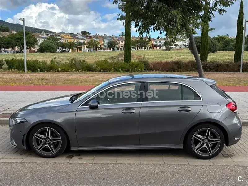 Usado Mercedes A200 150 CV (110 kW) 2021 Gris / plata Berlina