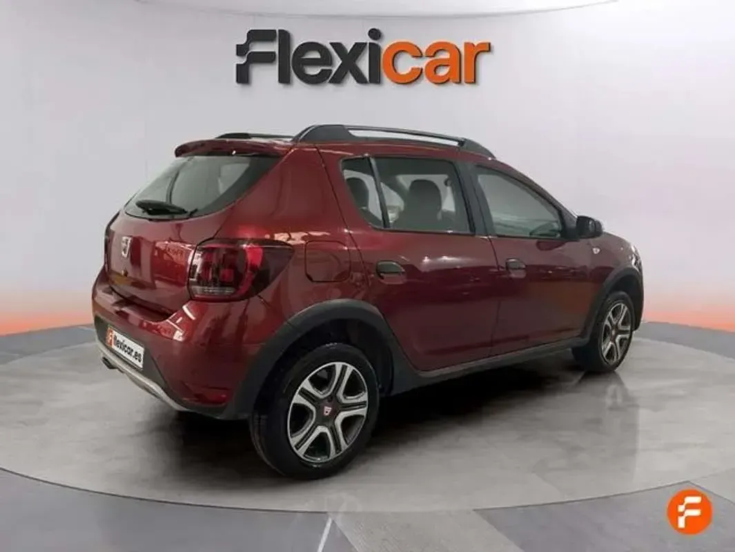 Usado Dacia Sandero Essentiel 90 CV (66 kW) 2019 Burdeos Utilitario