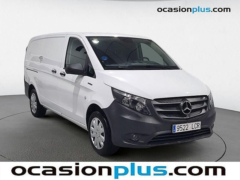 Usado Mercedes Vito 85 kW (116 CV) 2019 Blanco Van